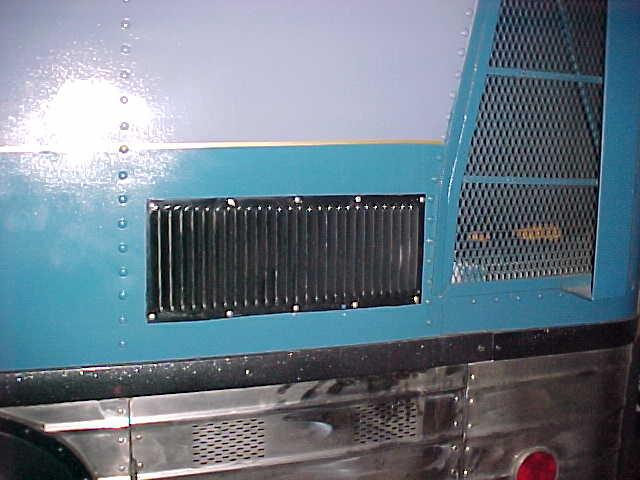 Fred_Hobe_air_intake01.jpg (54358 bytes)