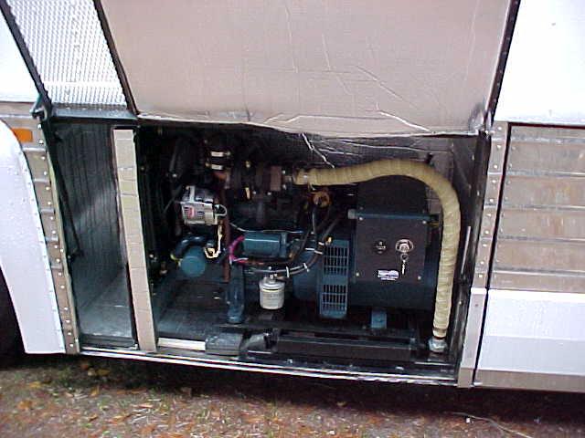 Fred_Hobe_genset_fuel05.jpg (60064 bytes)