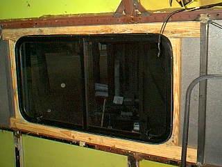 Fred_Hobe_window_framing.jpg (25187 bytes)